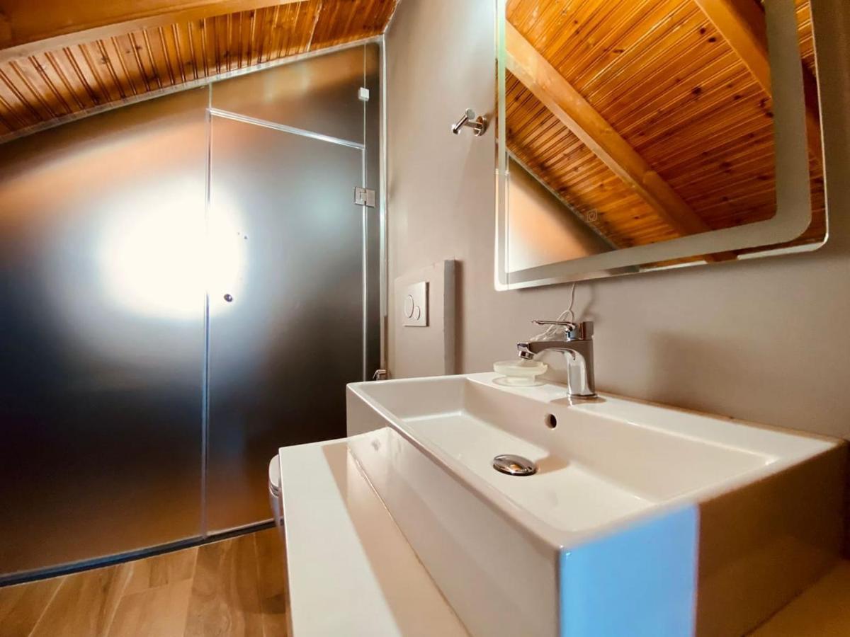 Wild Villa Apartments Sarandë Eksteriør bilde
